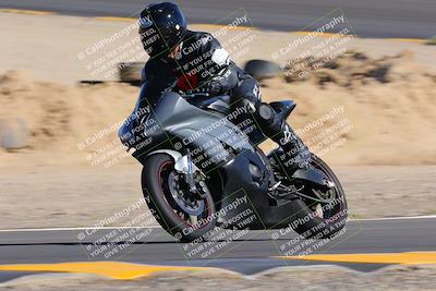 media/Oct-08-2022-SoCal Trackdays (Sat) [[1fc3beec89]]/Turn 10 (945am)/